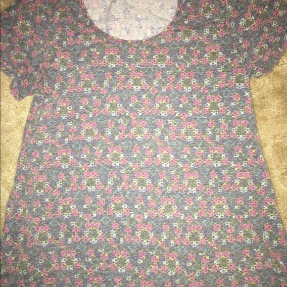 EUC Lularoe Shirt Large - Picture 2 of 4